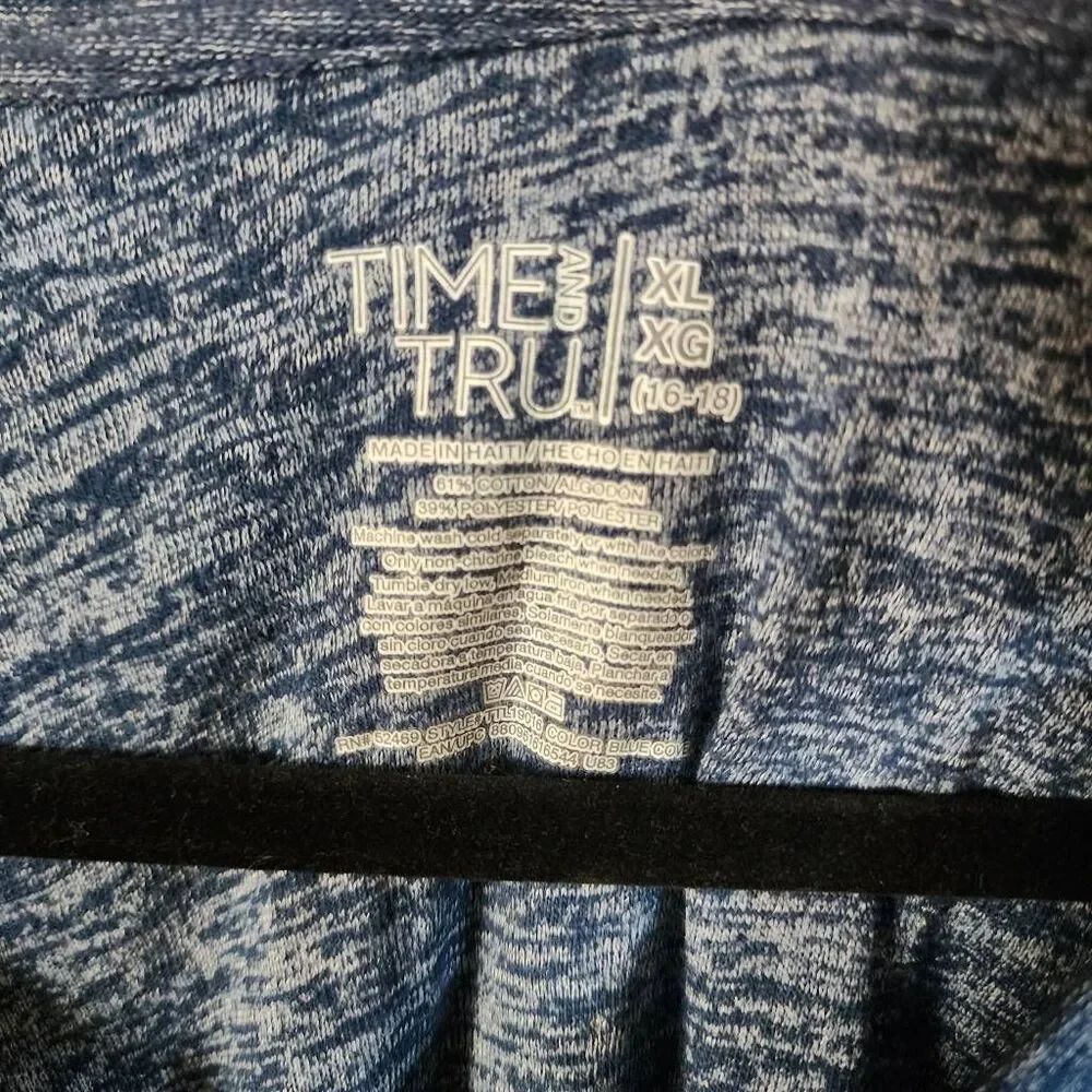 Lot of 3 Time and Tru Crew Neck Tshirts Short Sleeve Semi Fitted NWT Size XL - Picture 4 of 9